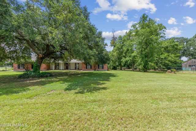 664 Don Guilbeau Road, Arnaudville, LA 70512