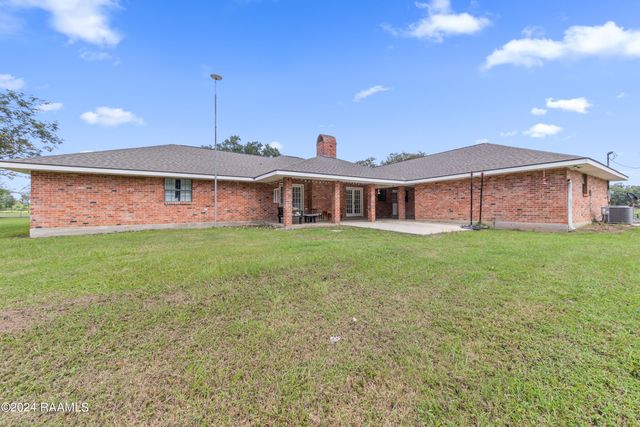 664 Don Guilbeau Road, Arnaudville, LA 70512