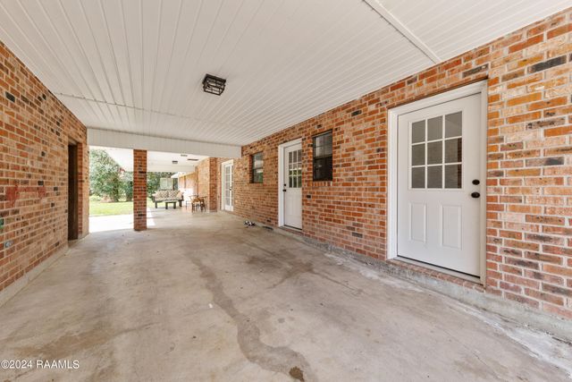 664 Don Guilbeau Road, Arnaudville, LA 70512