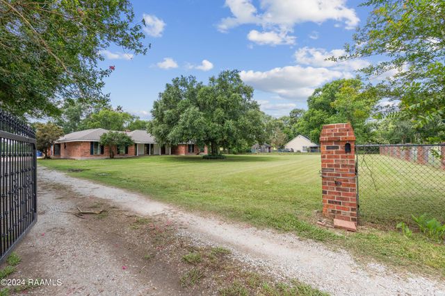 664 Don Guilbeau Road, Arnaudville, LA 70512
