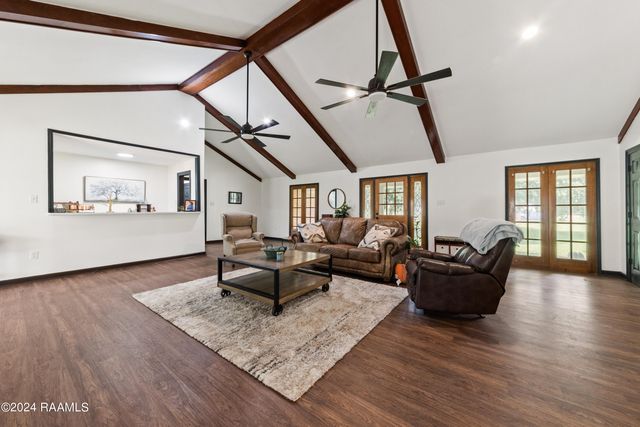 664 Don Guilbeau Road, Arnaudville, LA 70512