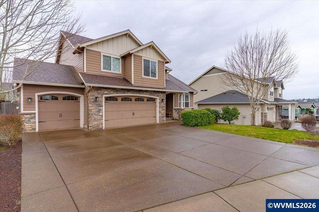 1774 Settlers Spring Dr NW, Salem, OR 97304