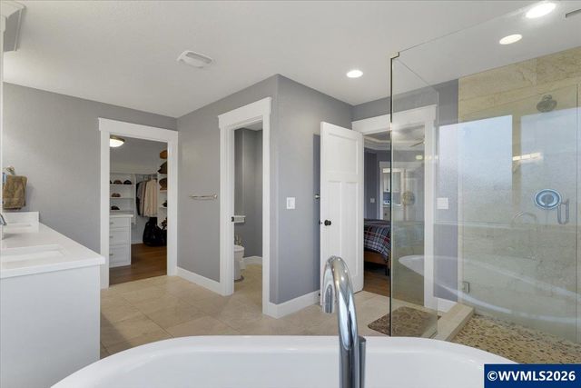 1774 Settlers Spring Dr NW, Salem, OR 97304