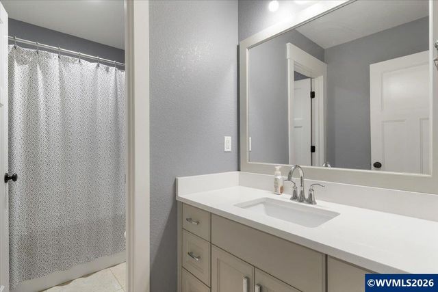 1774 Settlers Spring Dr NW, Salem, OR 97304