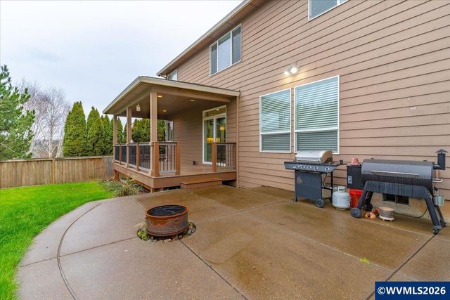 1774 Settlers Spring Dr NW, Salem, OR 97304
