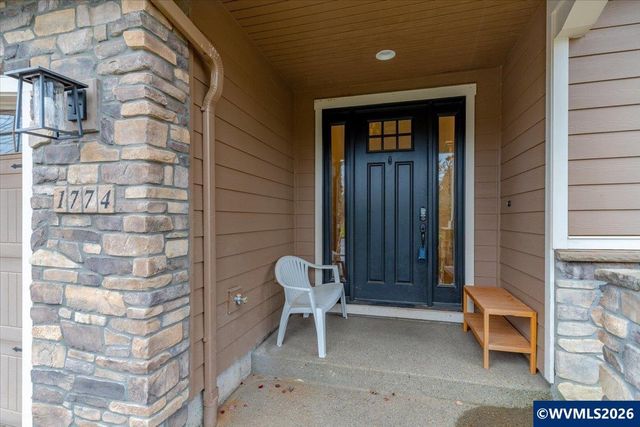 1774 Settlers Spring Dr NW, Salem, OR 97304