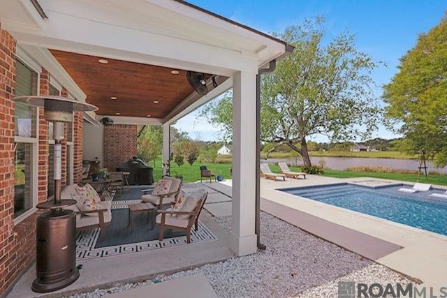 5042 Thompson Cove Dr, St Francisville, LA 70775