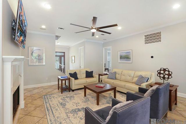 5042 Thompson Cove Dr, St Francisville, LA 70775