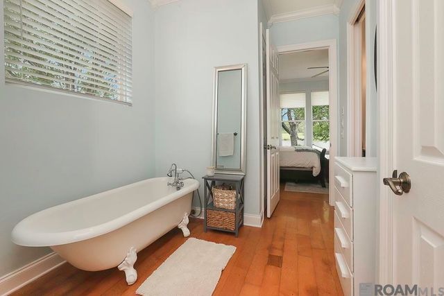 5042 Thompson Cove Dr, St Francisville, LA 70775