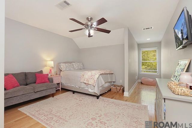 5042 Thompson Cove Dr, St Francisville, LA 70775