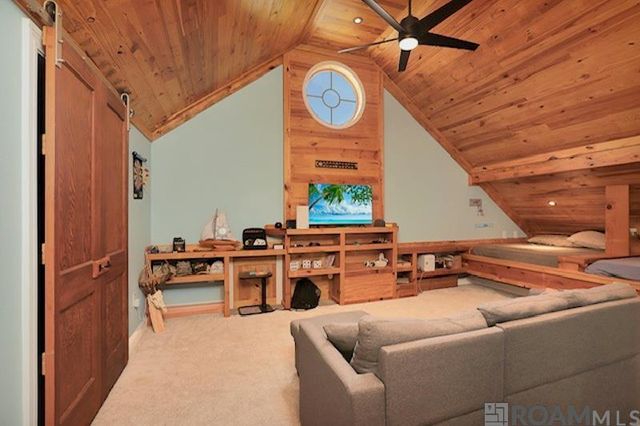 5042 Thompson Cove Dr, St Francisville, LA 70775