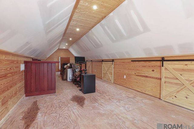 5042 Thompson Cove Dr, St Francisville, LA 70775