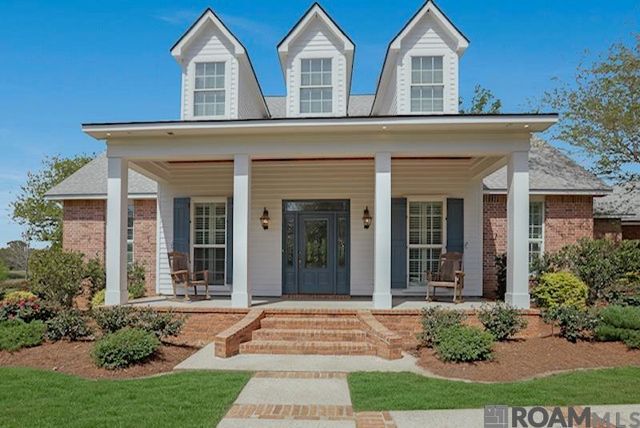 5042 Thompson Cove Dr, St Francisville, LA 70775