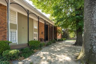 220 S McLean Blvd Apt 8, Memphis, TN 38104