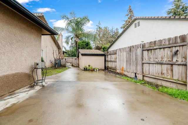 5417 W Buena Vista Avenue, Visalia, CA 93291