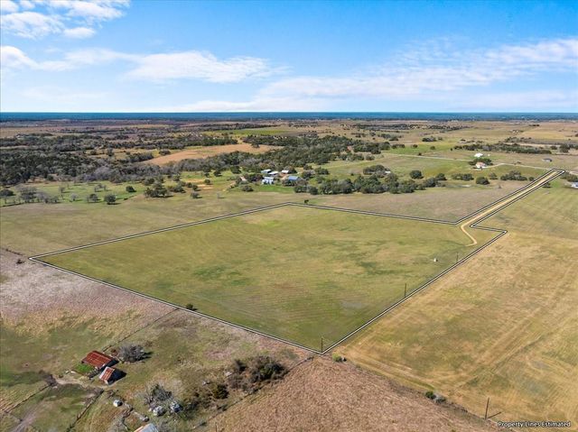 2523 Roitsch Road, Schulenburg, TX 78956