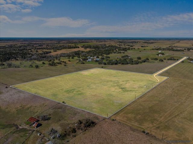 2523 Roitsch Road, Schulenburg, TX 78956