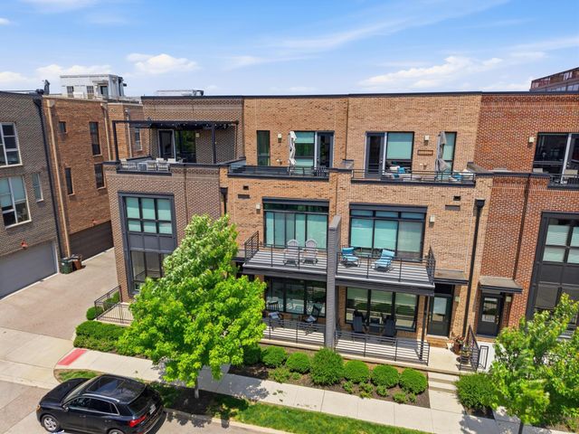 306 Neruda Avenue, Columbus, OH 43215