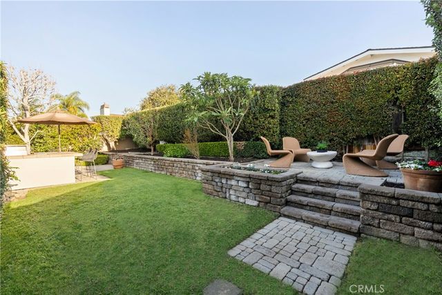 453 Seaward Road, Corona Del Mar, CA 92625