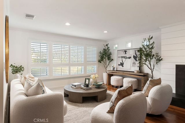 453 Seaward Road, Corona Del Mar, CA 92625