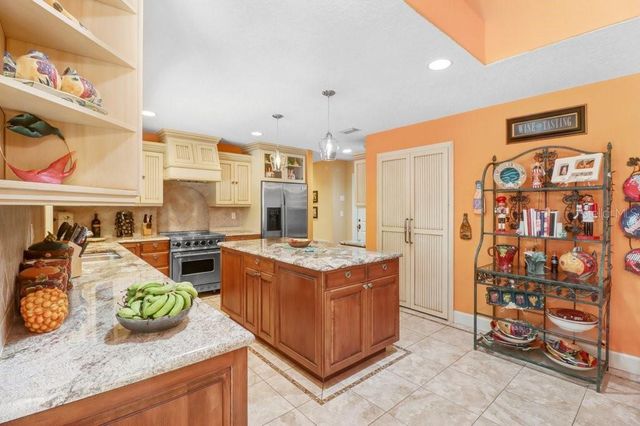 1976 DUNLOE CIRCLE, Dunedin, FL 34698
