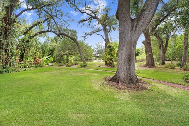 1976 DUNLOE CIRCLE, Dunedin, FL 34698