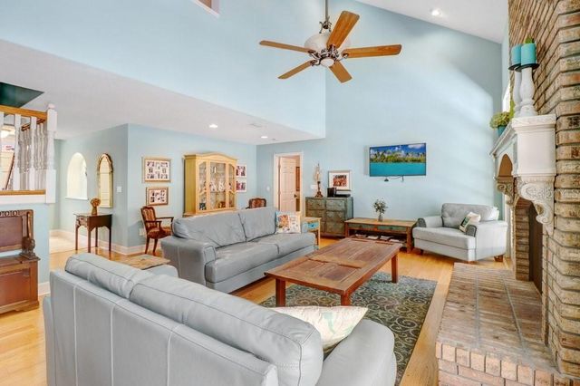 1976 DUNLOE CIRCLE, Dunedin, FL 34698