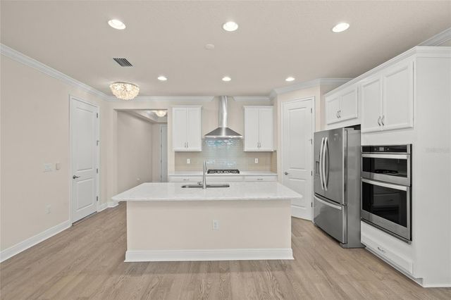 5690 LONG SHORE LOOP, Sarasota, FL 34238