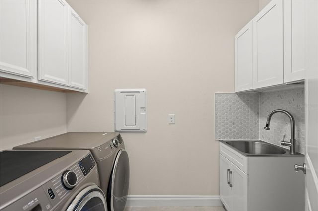 5690 LONG SHORE LOOP, Sarasota, FL 34238