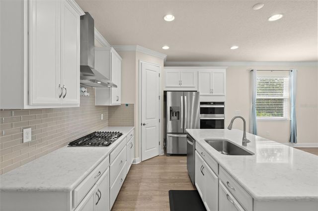 5690 LONG SHORE LOOP, Sarasota, FL 34238
