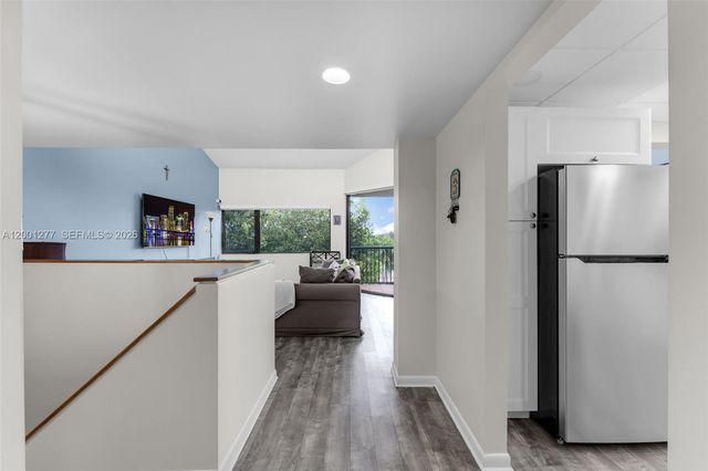 6701 SW 116th Ct 406, Miami, FL 33173