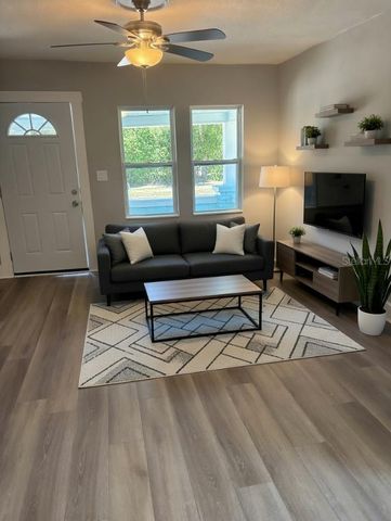 408 N MARTIN LUTHER KING JR AVENUE, Clearwater, FL 33755