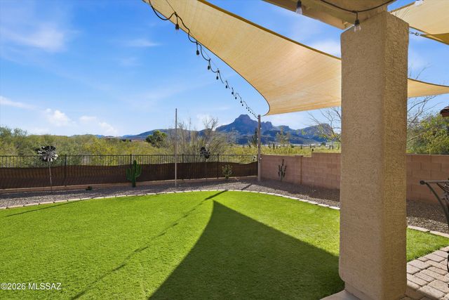 8001 W Sunfire Drive, Tucson, AZ 85743