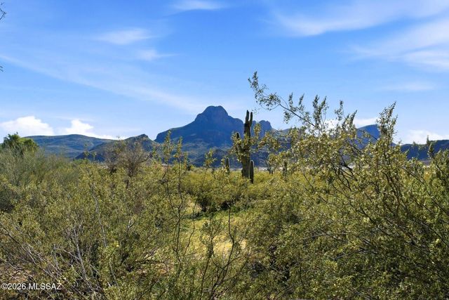 8001 W Sunfire Drive, Tucson, AZ 85743