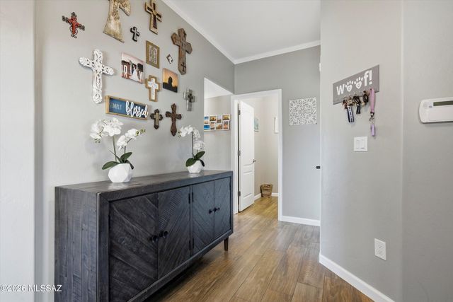 8001 W Sunfire Drive, Tucson, AZ 85743