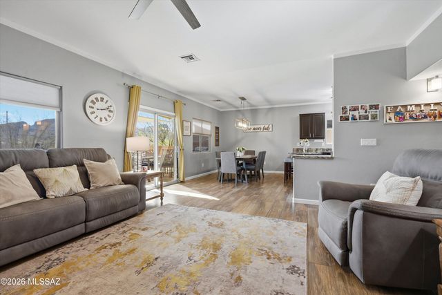 8001 W Sunfire Drive, Tucson, AZ 85743