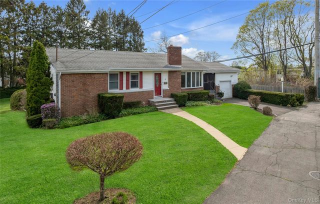 4 Carino Drive, Hicksville, NY 11801