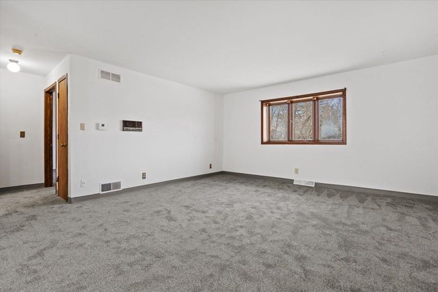 6154 S 42nd STREET, Greenfield, WI 53221