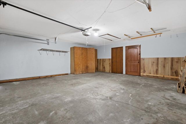 6154 S 42nd STREET, Greenfield, WI 53221