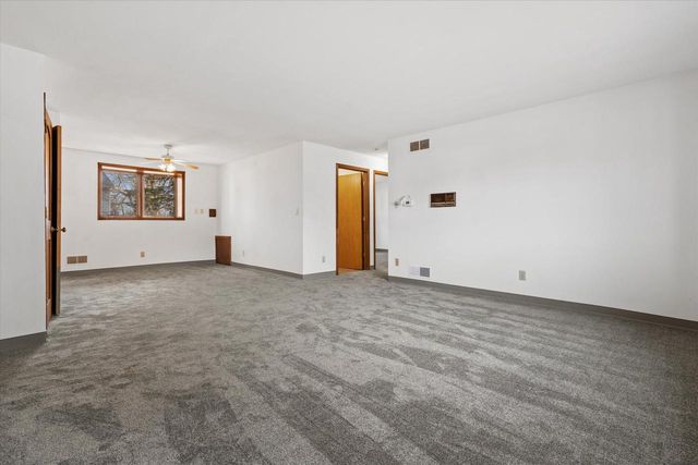 6154 S 42nd STREET, Greenfield, WI 53221