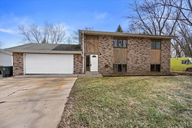 6154 S 42nd STREET, Greenfield, WI 53221