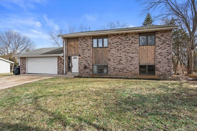 6154 S 42nd STREET, Greenfield, WI 53221