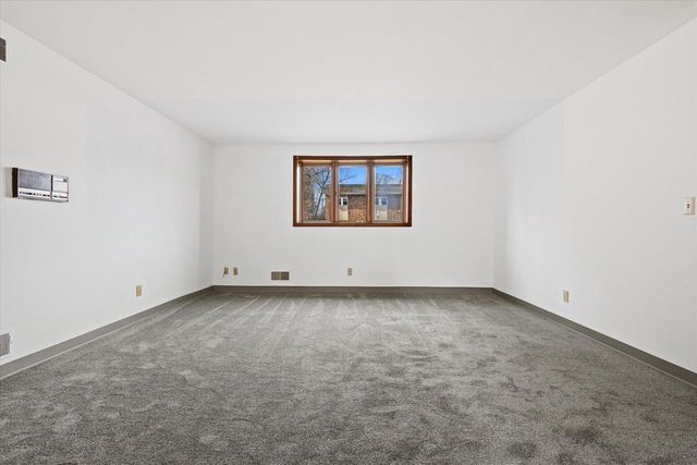 6154 S 42nd STREET, Greenfield, WI 53221