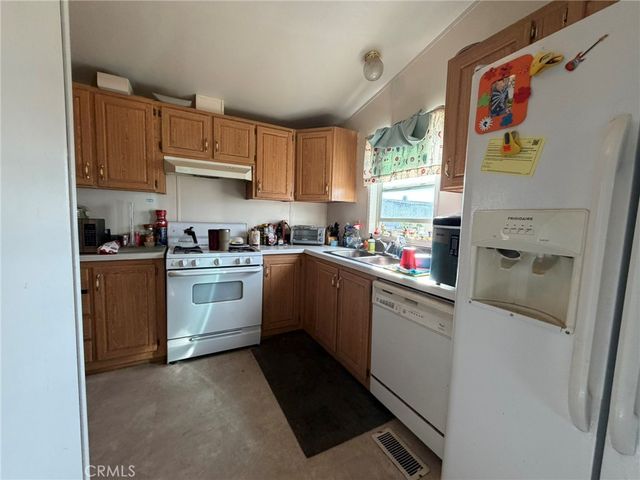 1150 Kirby Street 58, Hemet, CA 92545