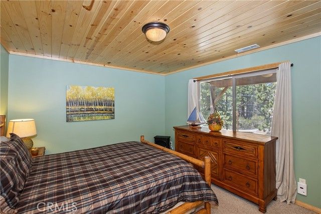 33653 Green Valley Lane, Green Valley Lake, CA 92341