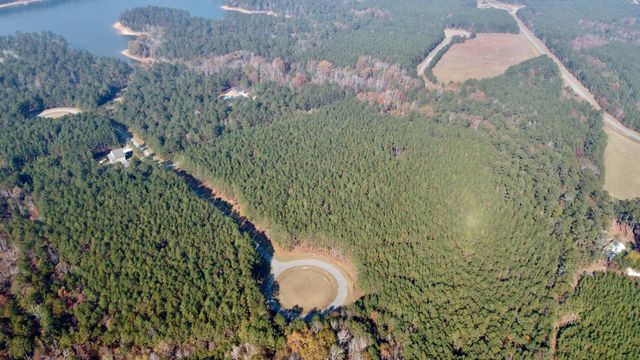 1272 Sunset Cove, Tignall, GA 30668