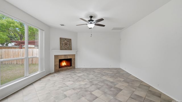 4740 Iron Ridge Pass, Schertz, TX 78154