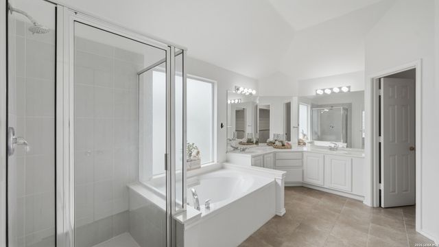 4740 Iron Ridge Pass, Schertz, TX 78154