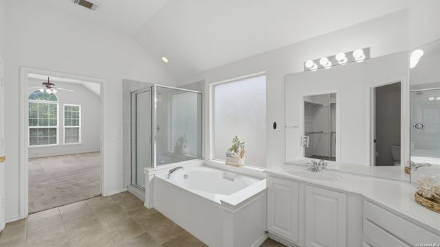 4740 Iron Ridge Pass, Schertz, TX 78154