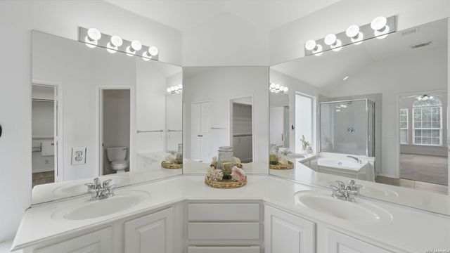 4740 Iron Ridge Pass, Schertz, TX 78154